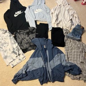 Womens bundle clothes size Medium
